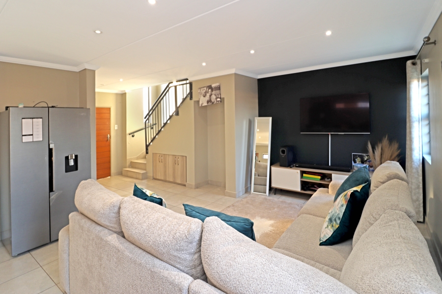 To Let 4 Bedroom Property for Rent in Cosmo City Gauteng