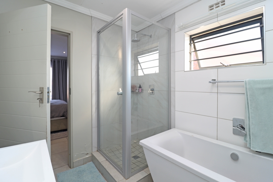 To Let 4 Bedroom Property for Rent in Cosmo City Gauteng