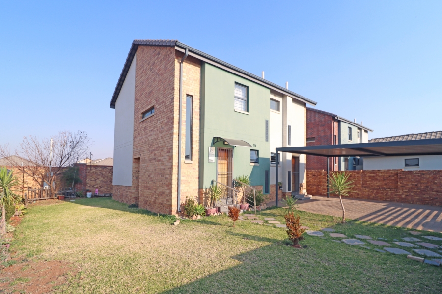 To Let 4 Bedroom Property for Rent in Cosmo City Gauteng