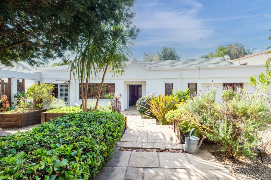 3 Bedroom Property for Sale in Berario Gauteng