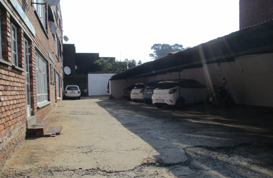 2 Bedroom Property for Sale in Kenmare Gauteng