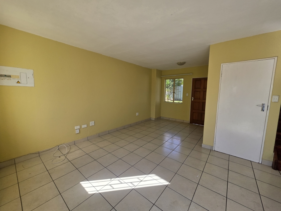 3 Bedroom Property for Sale in Kosmosdal Gauteng