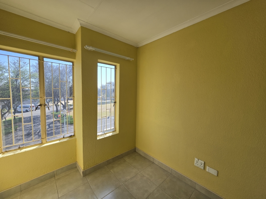 3 Bedroom Property for Sale in Kosmosdal Gauteng