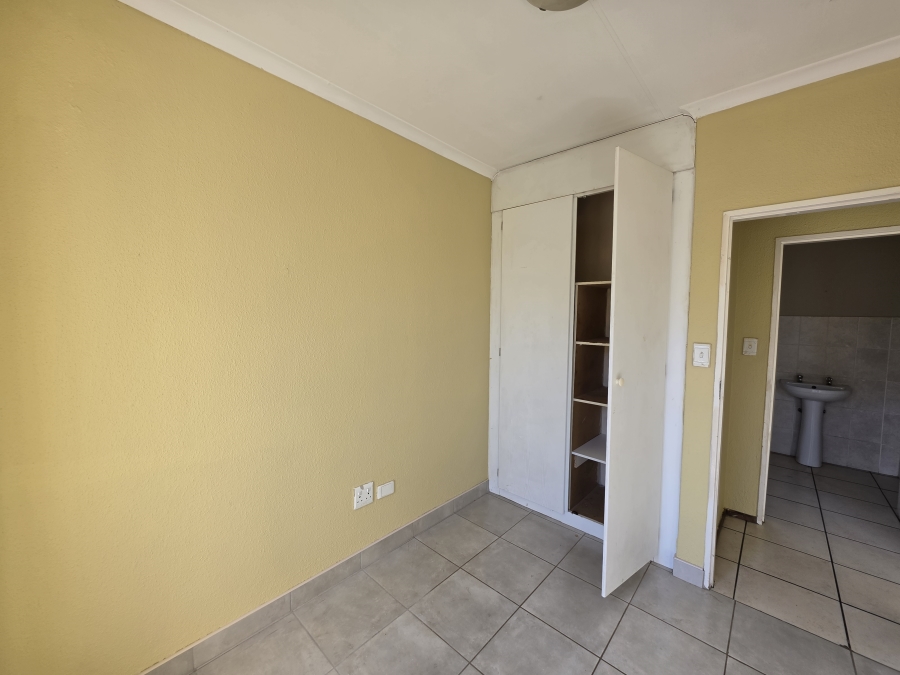 3 Bedroom Property for Sale in Kosmosdal Gauteng