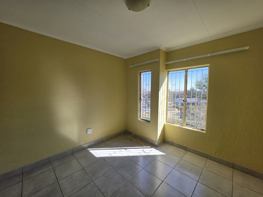 3 Bedroom Property for Sale in Kosmosdal Gauteng