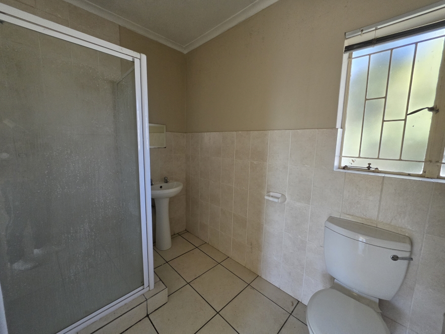 3 Bedroom Property for Sale in Kosmosdal Gauteng