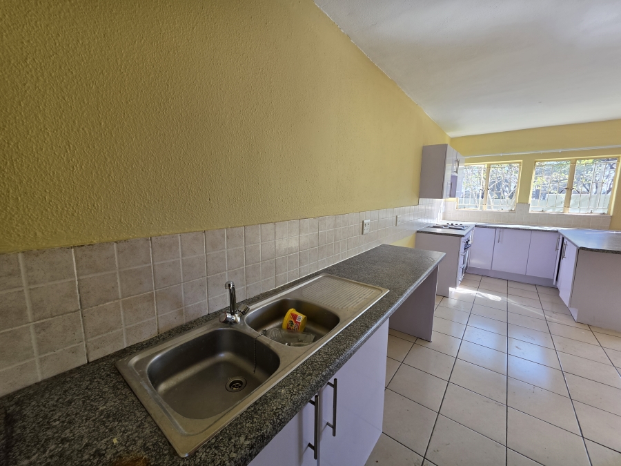 3 Bedroom Property for Sale in Kosmosdal Gauteng