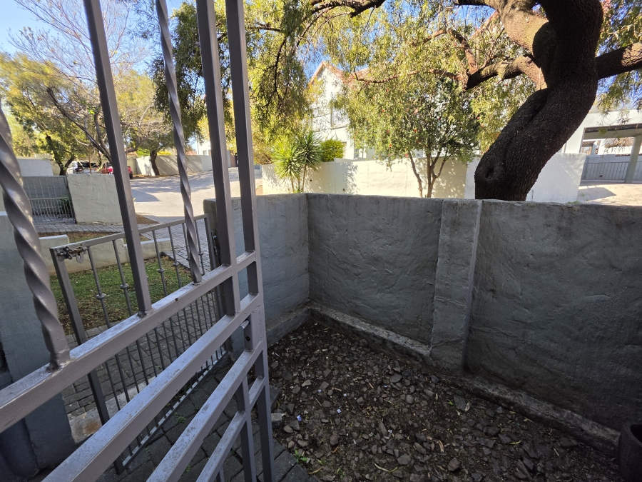 3 Bedroom Property for Sale in Kosmosdal Gauteng