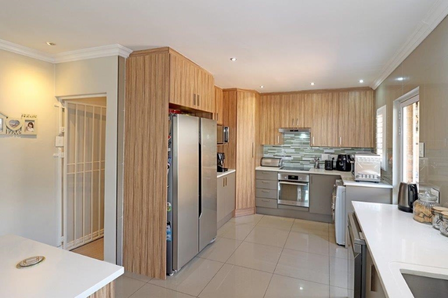 3 Bedroom Property for Sale in Marais Steyn Park Gauteng