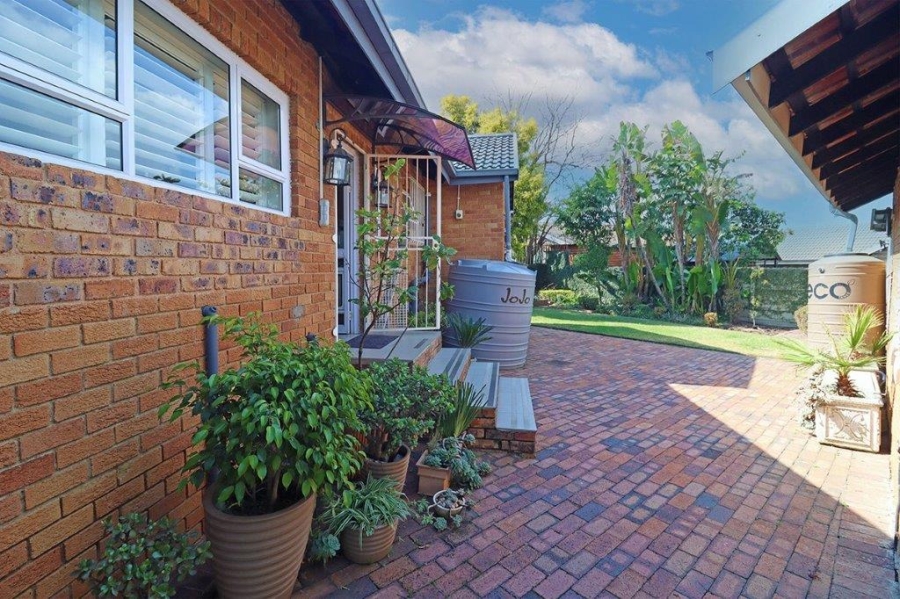 3 Bedroom Property for Sale in Marais Steyn Park Gauteng