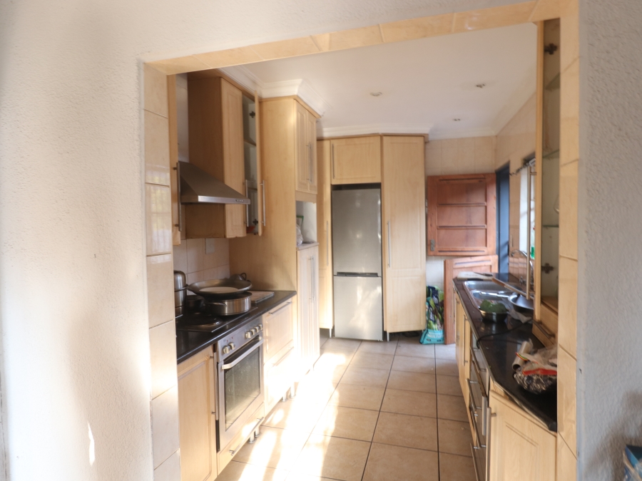 5 Bedroom Property for Sale in Van Riebeeck Park Gauteng