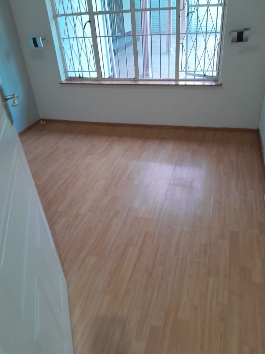 5 Bedroom Property for Sale in Van Riebeeck Park Gauteng