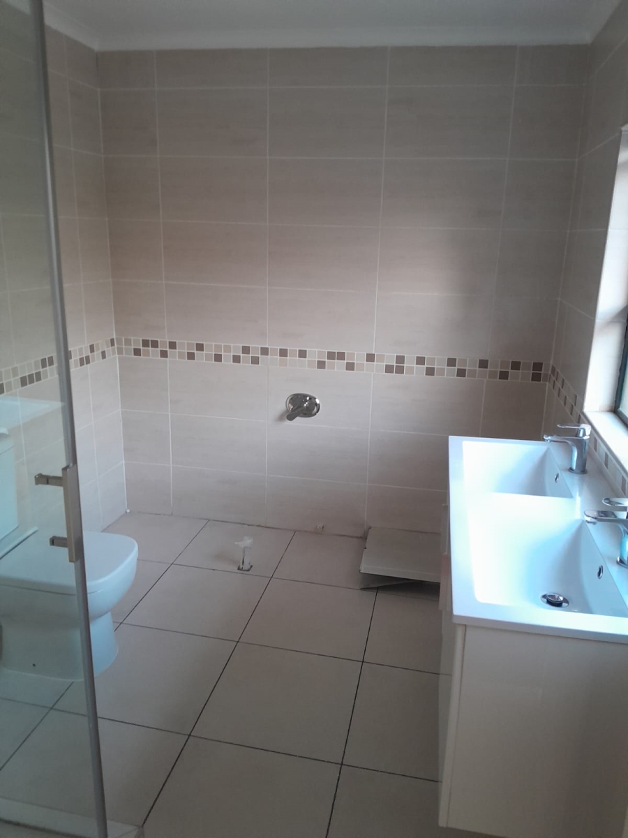 5 Bedroom Property for Sale in Van Riebeeck Park Gauteng