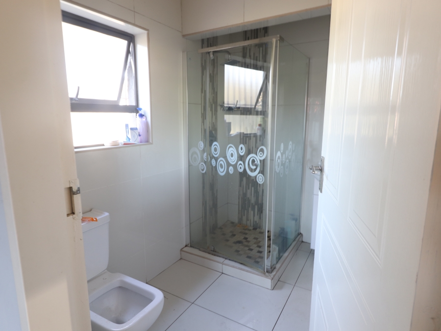 5 Bedroom Property for Sale in Van Riebeeck Park Gauteng