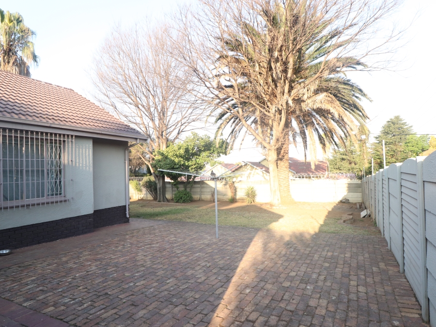 5 Bedroom Property for Sale in Van Riebeeck Park Gauteng