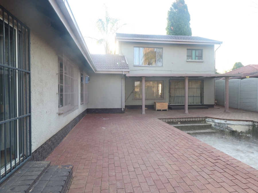 5 Bedroom Property for Sale in Van Riebeeck Park Gauteng
