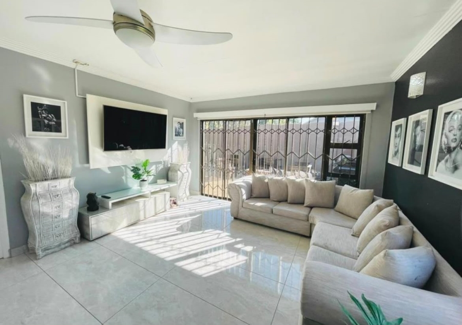 4 Bedroom Property for Sale in Brackendowns Gauteng