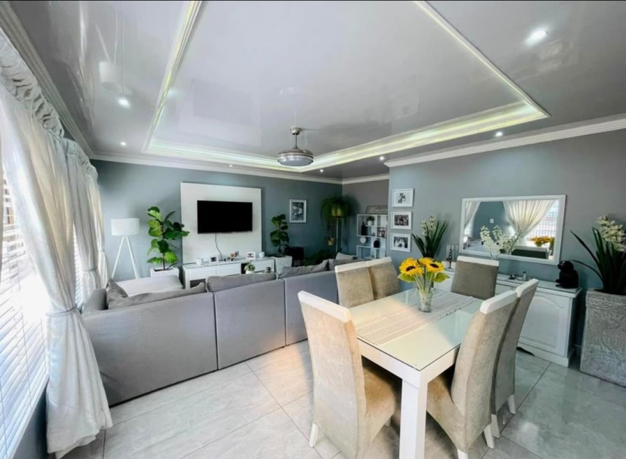 4 Bedroom Property for Sale in Brackendowns Gauteng