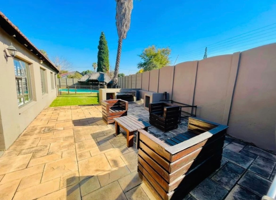 4 Bedroom Property for Sale in Brackendowns Gauteng