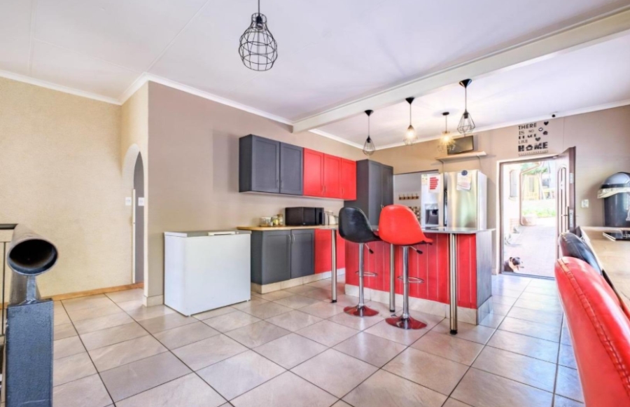 3 Bedroom Property for Sale in Mulbarton Gauteng