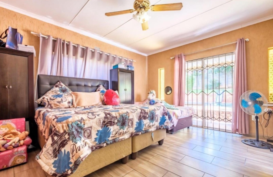 3 Bedroom Property for Sale in Mulbarton Gauteng