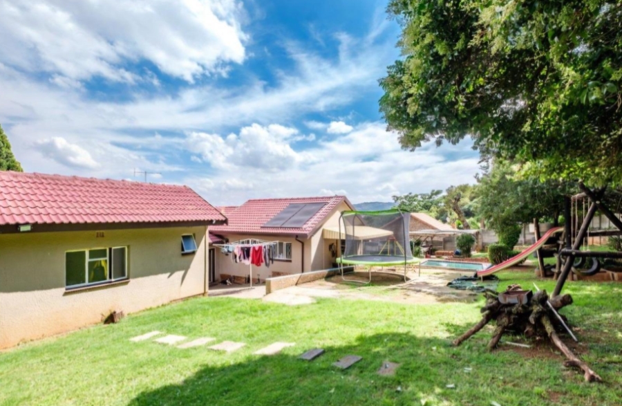 3 Bedroom Property for Sale in Mulbarton Gauteng