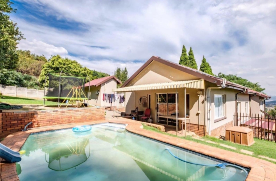 3 Bedroom Property for Sale in Mulbarton Gauteng