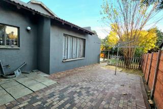 3 Bedroom Property for Sale in Brackendowns Gauteng