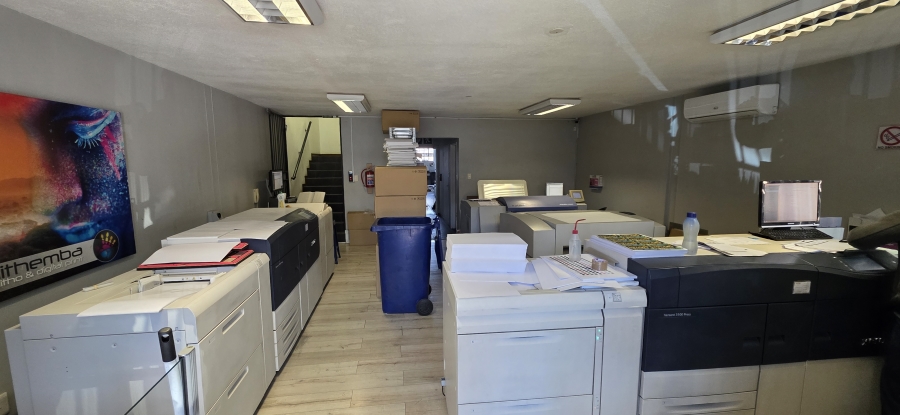 To Let Commercial Property for Rent in Barbeque Downs Gauteng