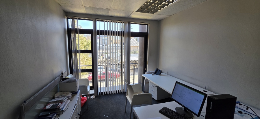 To Let Commercial Property for Rent in Barbeque Downs Gauteng