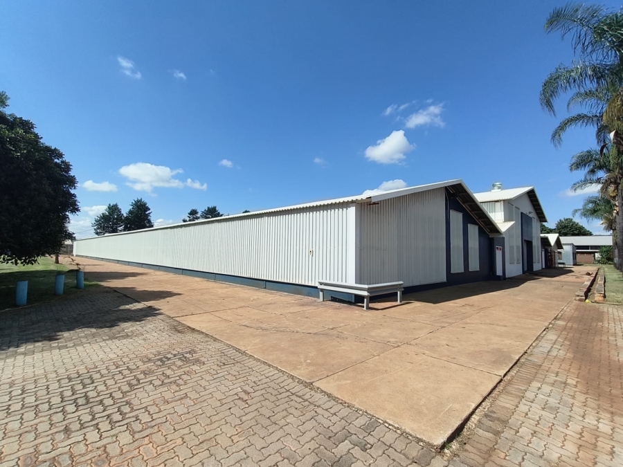 To Let Commercial Property for Rent in Rosslyn Gauteng