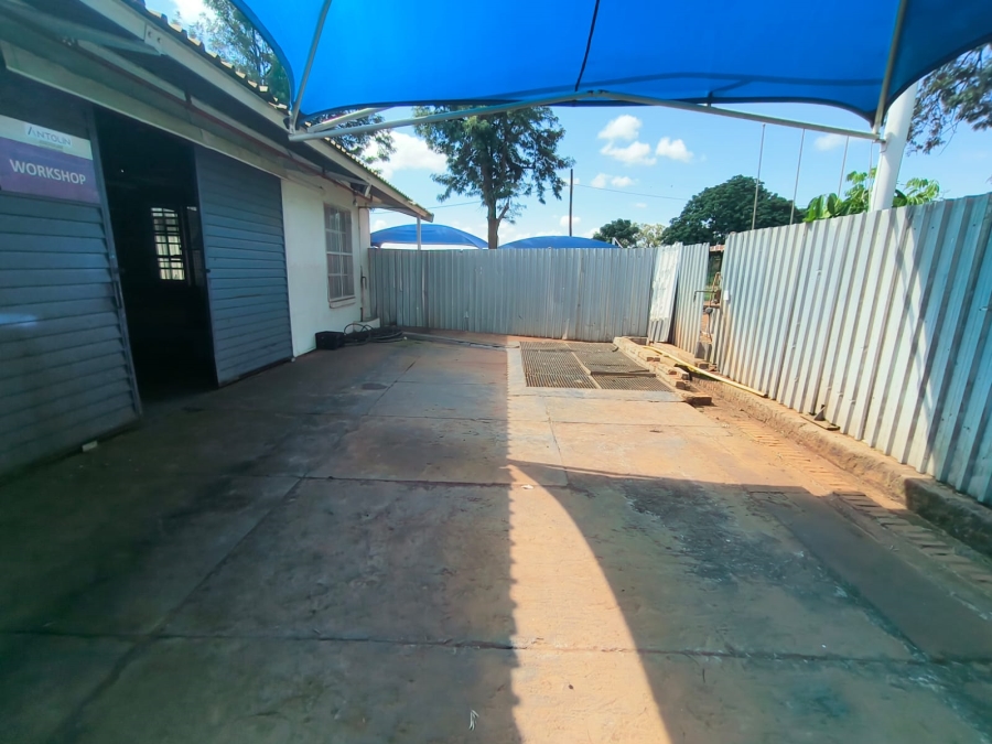 To Let Commercial Property for Rent in Rosslyn Gauteng