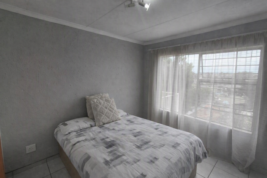 To Let 2 Bedroom Property for Rent in Groblerpark Gauteng