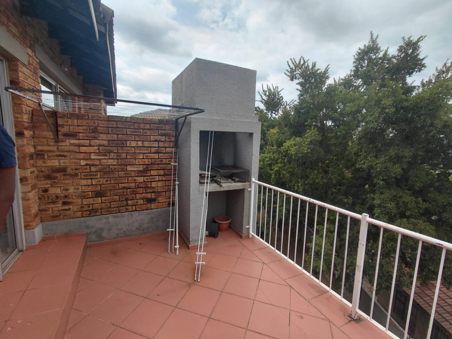 To Let 2 Bedroom Property for Rent in Groblerpark Gauteng