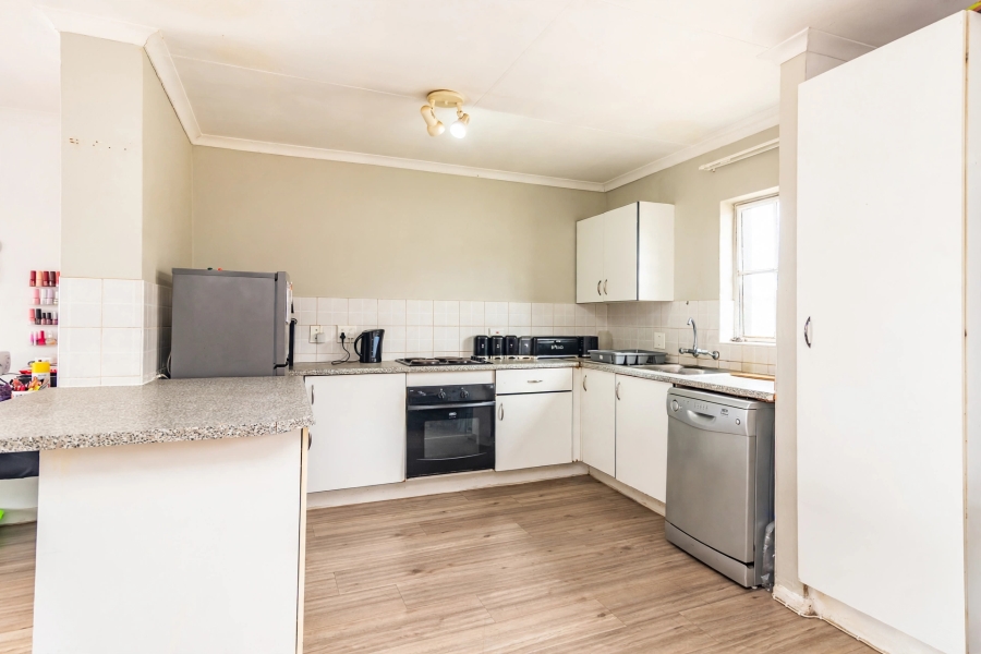 1 Bedroom Property for Sale in Helderkruin Gauteng
