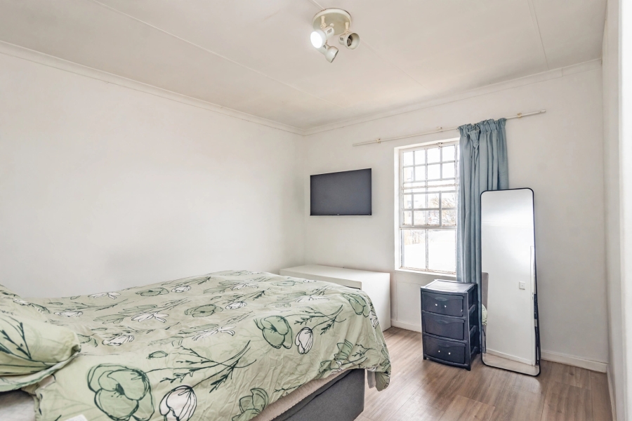 1 Bedroom Property for Sale in Helderkruin Gauteng