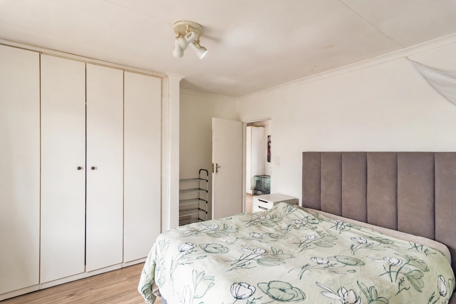 1 Bedroom Property for Sale in Helderkruin Gauteng