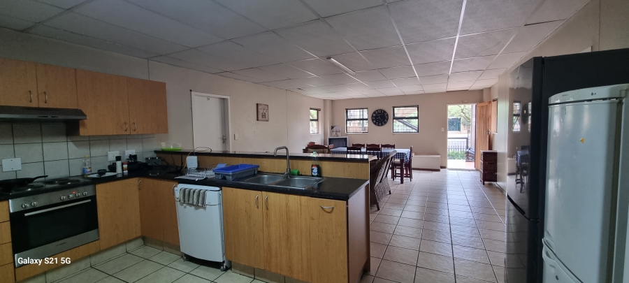 8 Bedroom Property for Sale in Hatfield Gauteng