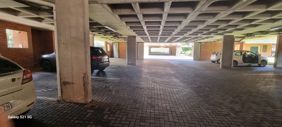 8 Bedroom Property for Sale in Hatfield Gauteng