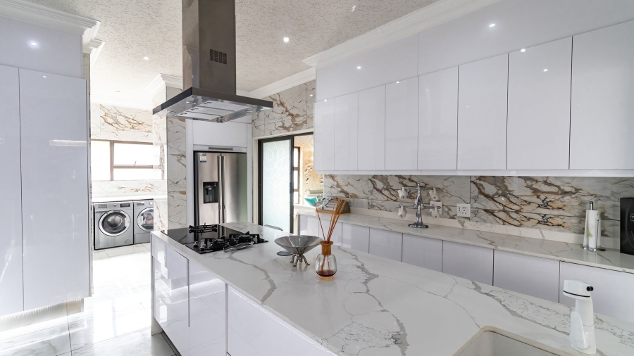 7 Bedroom Property for Sale in Carlswald North Estate Gauteng