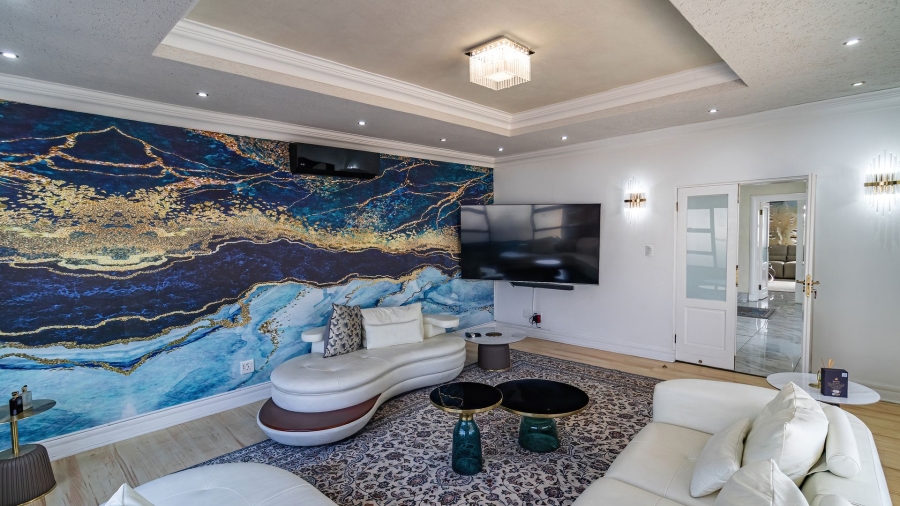 7 Bedroom Property for Sale in Carlswald North Estate Gauteng