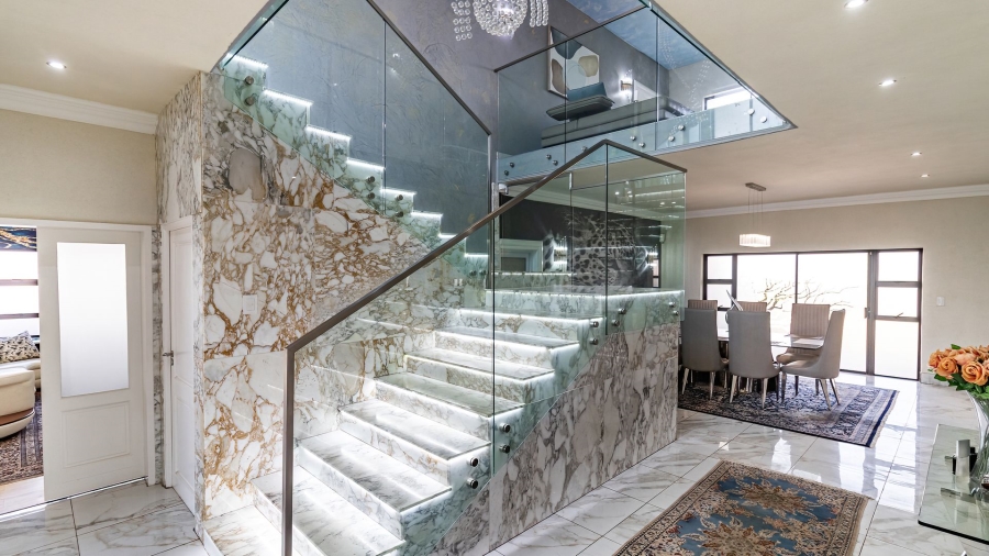 7 Bedroom Property for Sale in Carlswald North Estate Gauteng