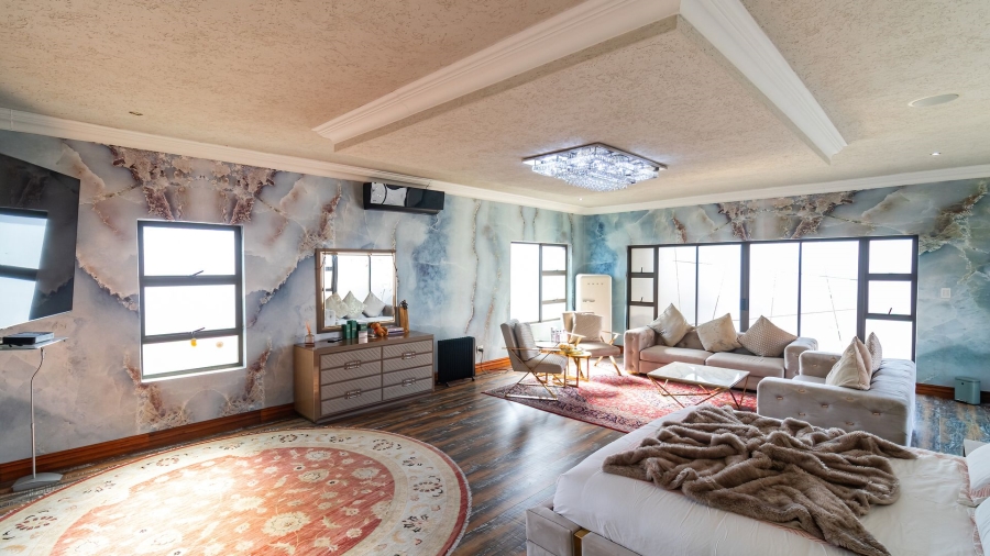 7 Bedroom Property for Sale in Carlswald North Estate Gauteng