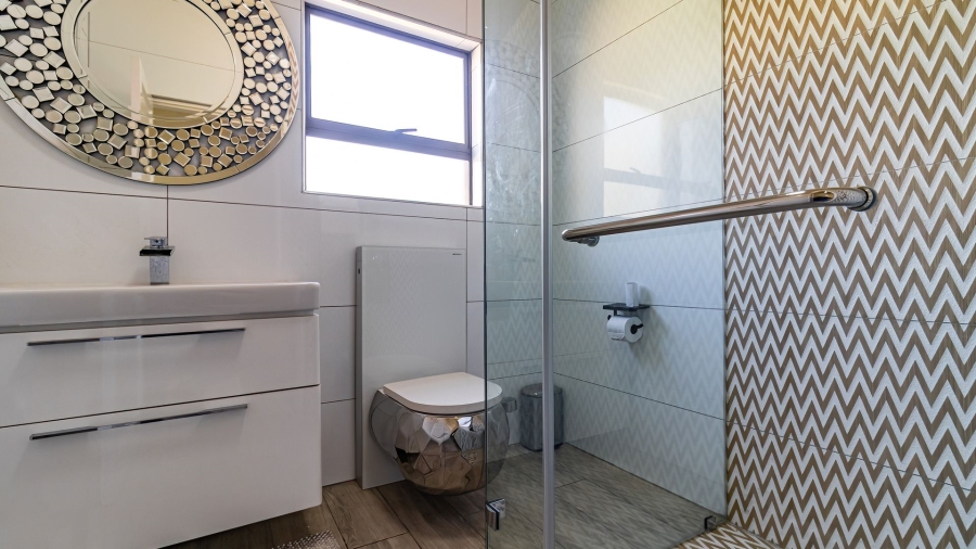 7 Bedroom Property for Sale in Carlswald North Estate Gauteng