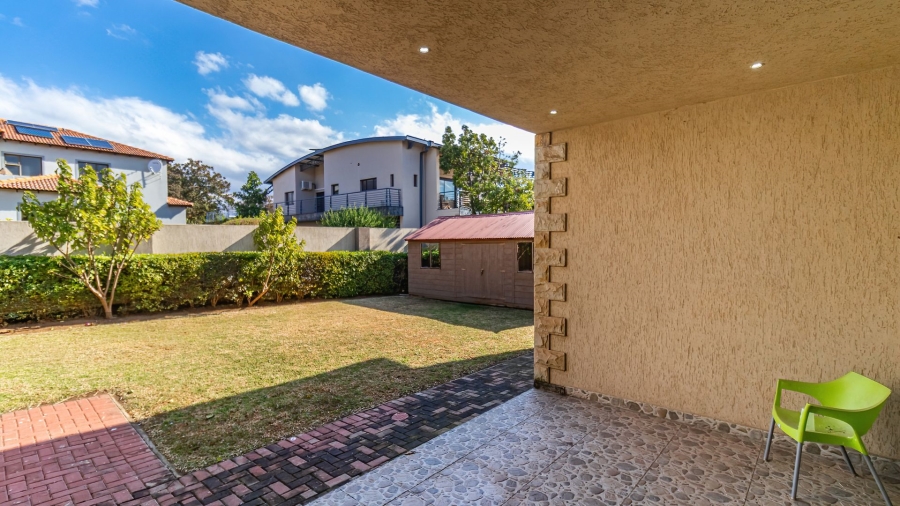 7 Bedroom Property for Sale in Carlswald North Estate Gauteng
