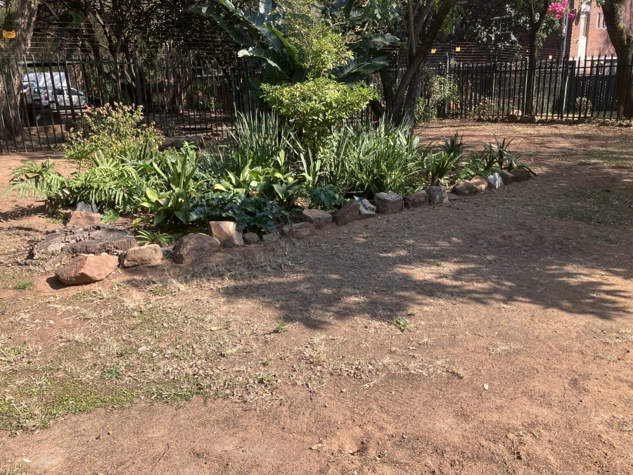 2 Bedroom Property for Sale in Queenswood Gauteng