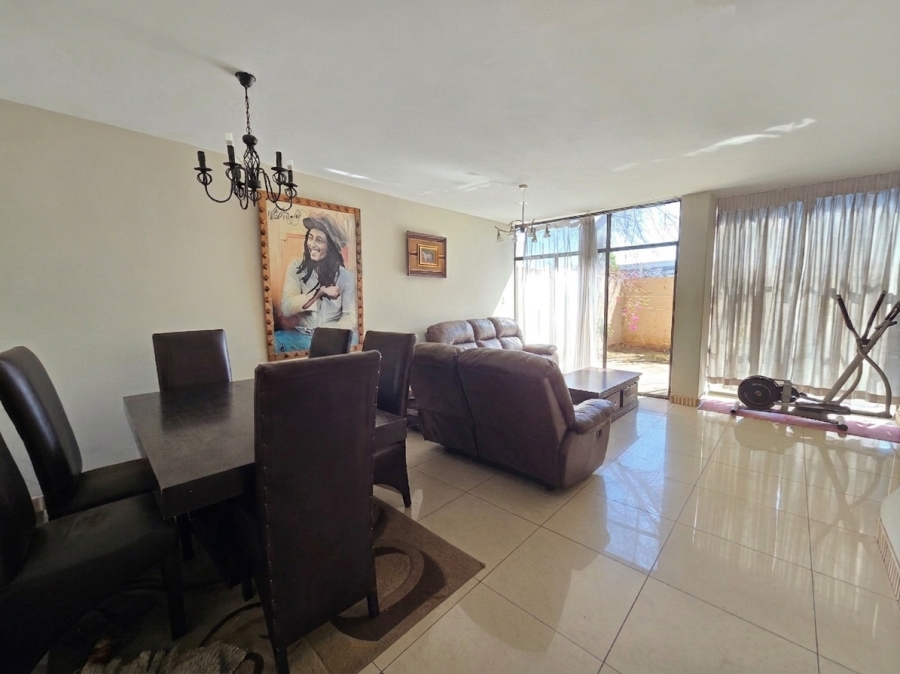 2 Bedroom Property for Sale in Bedford Gardens Gauteng