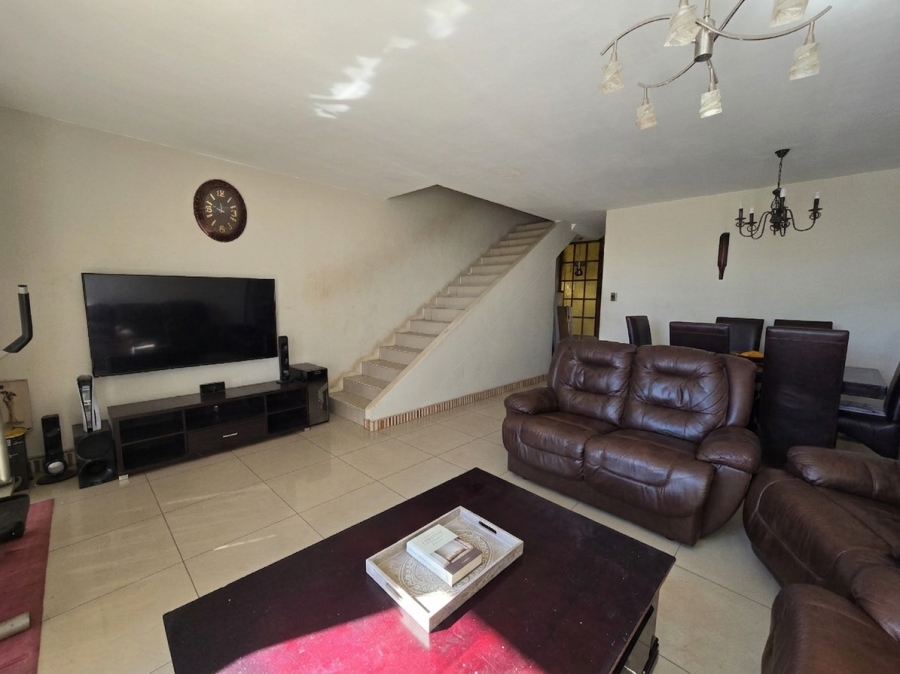 2 Bedroom Property for Sale in Bedford Gardens Gauteng
