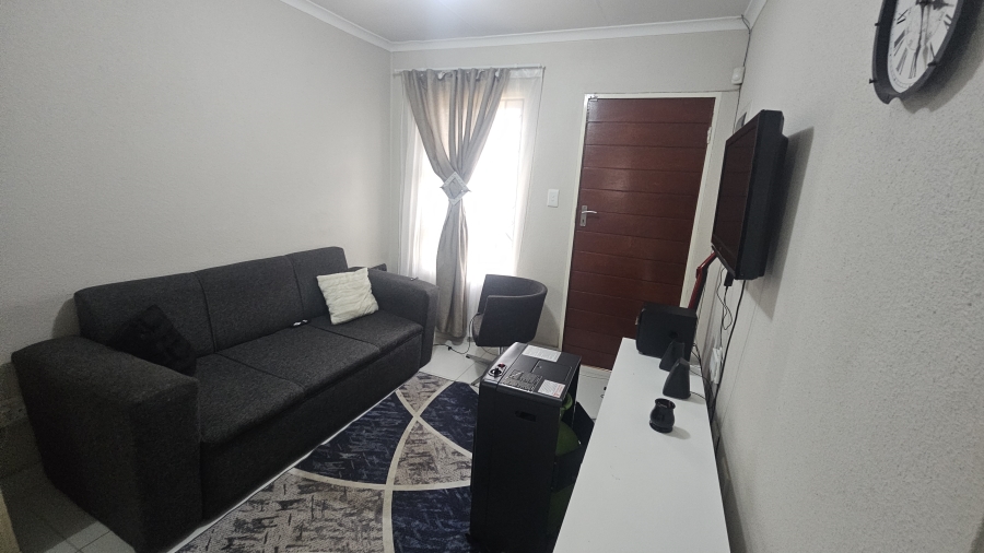 2 Bedroom Property for Sale in Alliance Gauteng