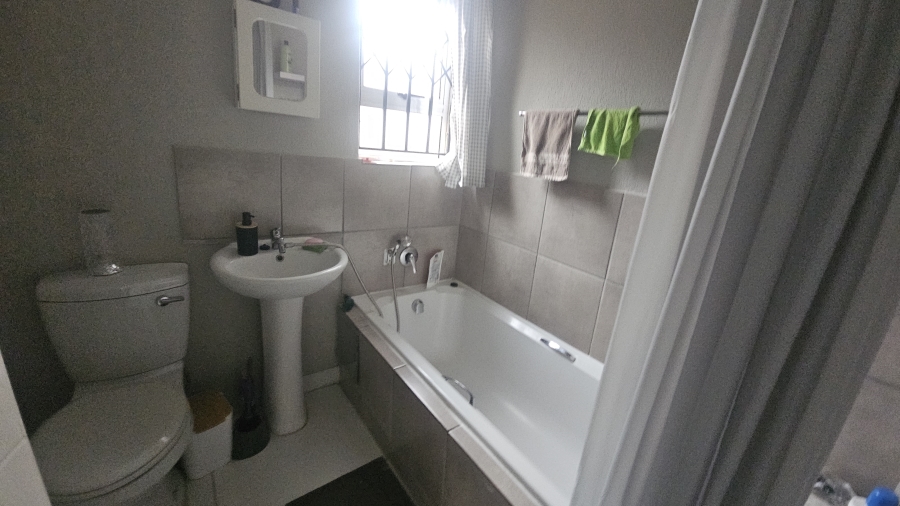 2 Bedroom Property for Sale in Alliance Gauteng